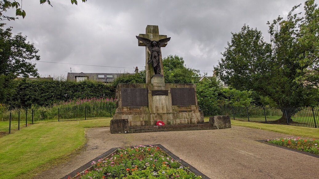Dalry War Memorial-Dalry必去景点
