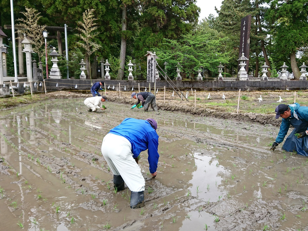 Jussha Okami Shrine景点图片