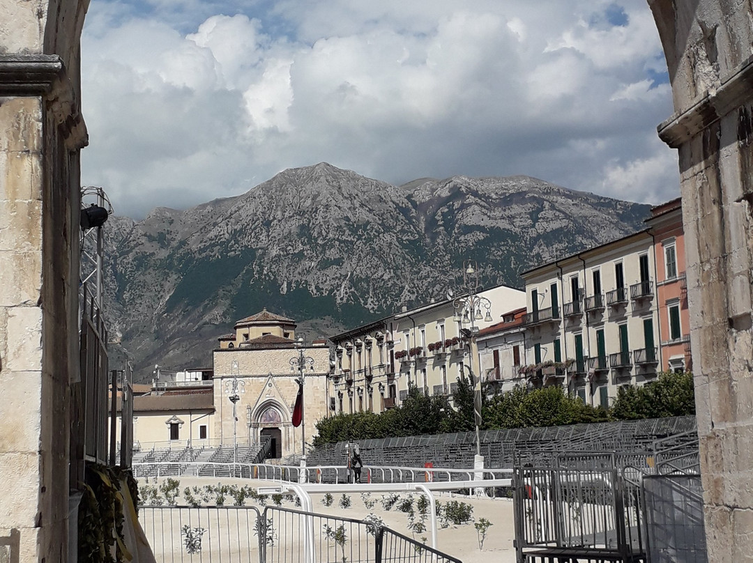 Chiesa di San Filippo Neri-苏尔莫纳必去景点