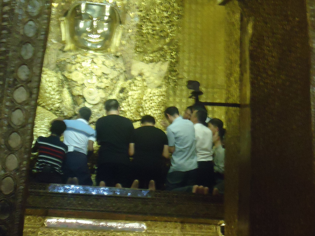 Maha Myat Muni Pagoda- Mahamuni Buddha Temple-曼德勒必去景点