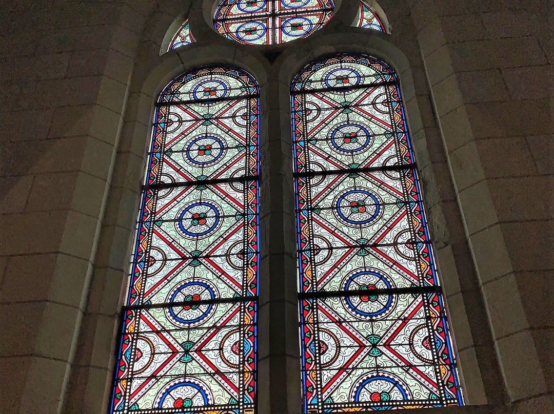 Eglise Saint Maixent-Veigne必去景点