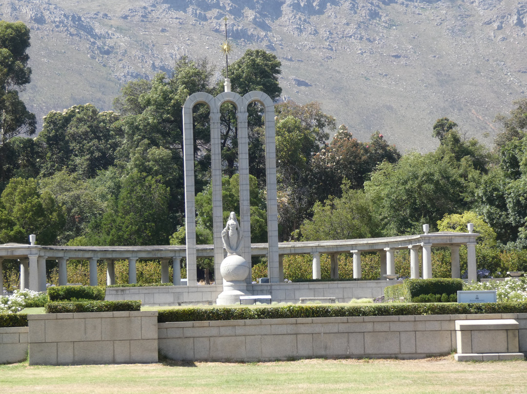 The Huguenot Memorial Monument-法兰舒克必去景点