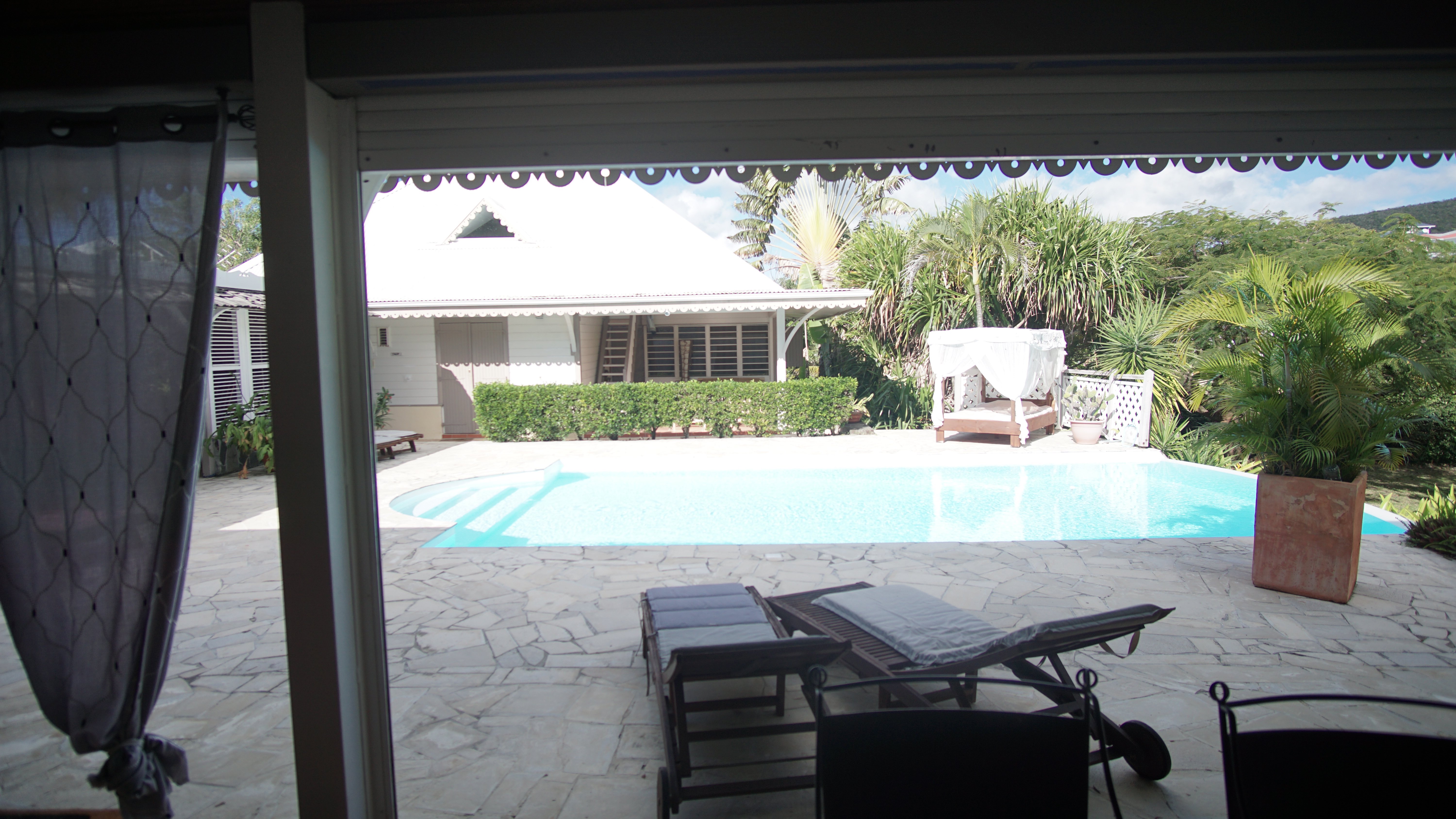 Villa du Morne Larcher-泳池