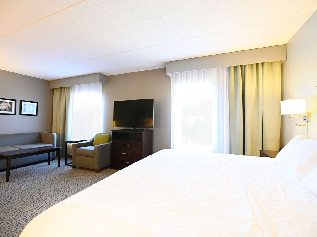 Hampton Inn & Suites Smithfield主图
