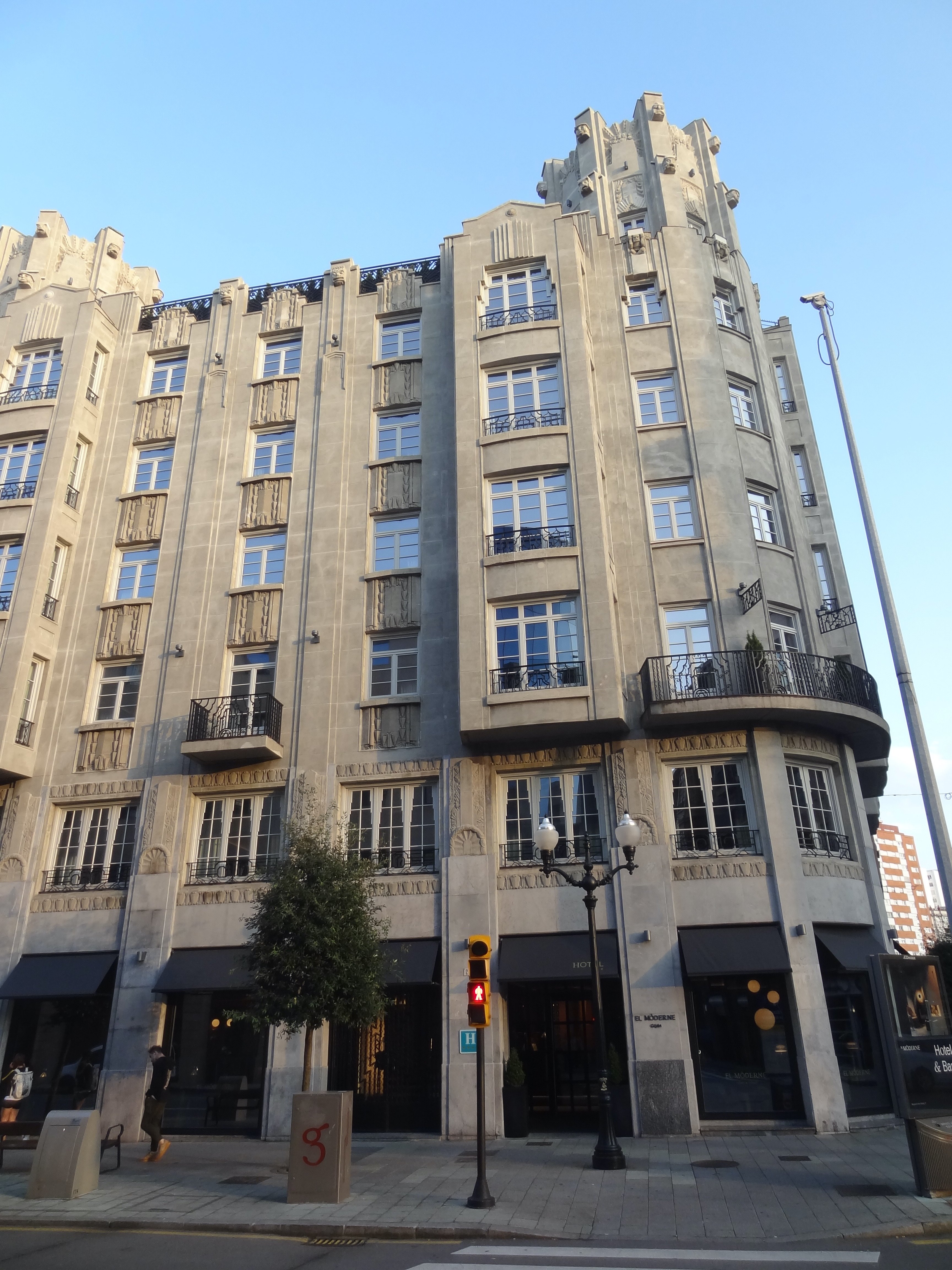 El Môderne Hotel-浴室