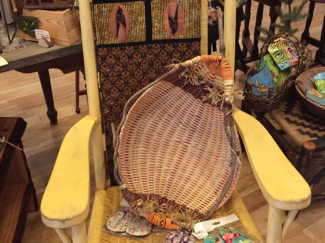 Firefly Craft Gallery-Flat Rock必去景点