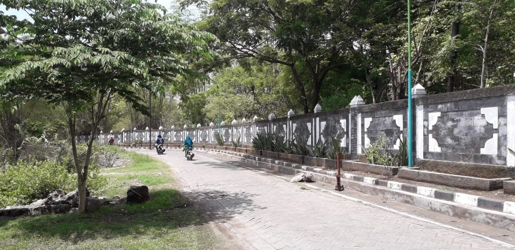 Tomb of Siti Fatimah binti Maimun-Gresik必去景点