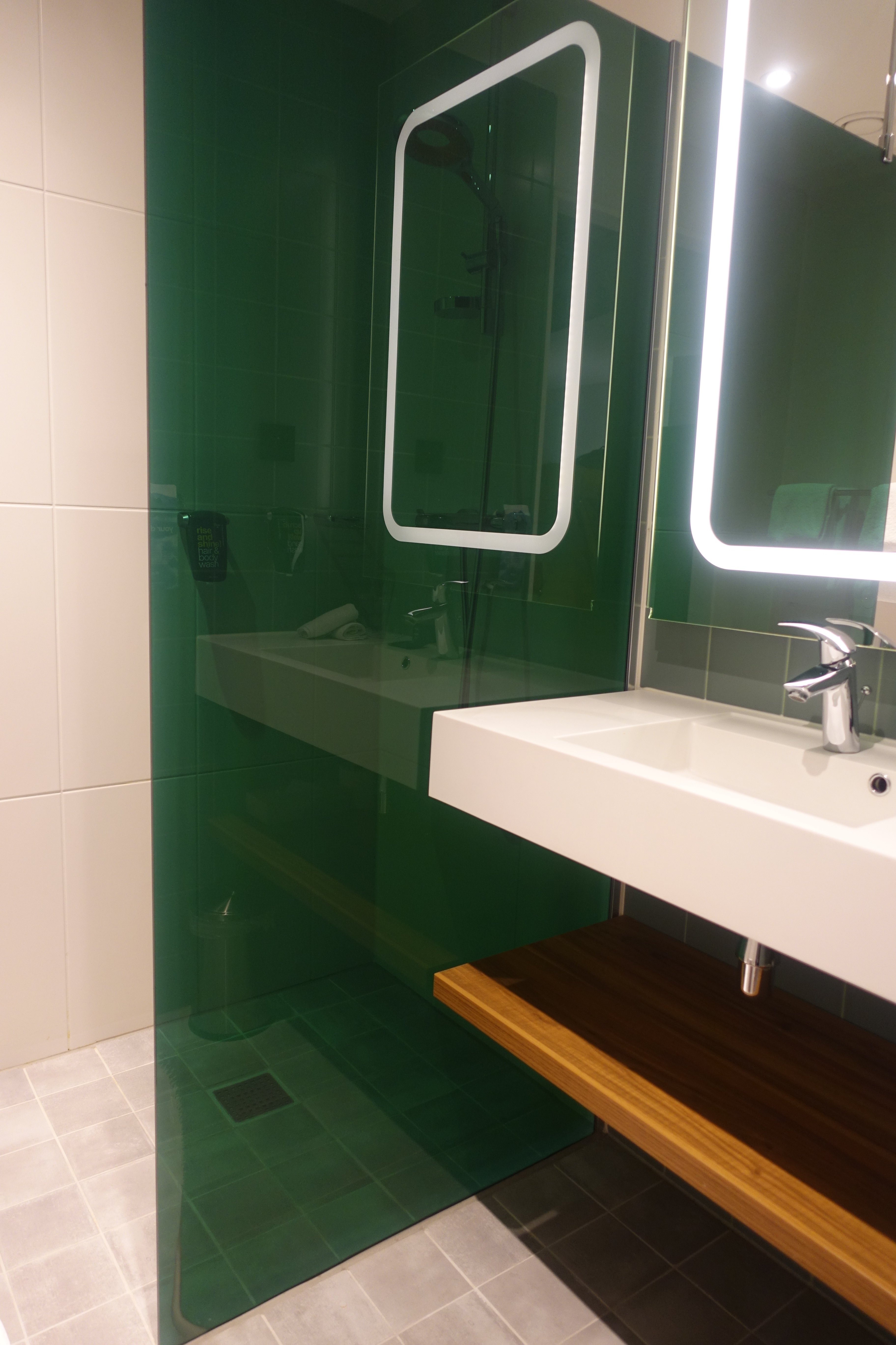 Park Inn By Radisson Hasselt-浴室