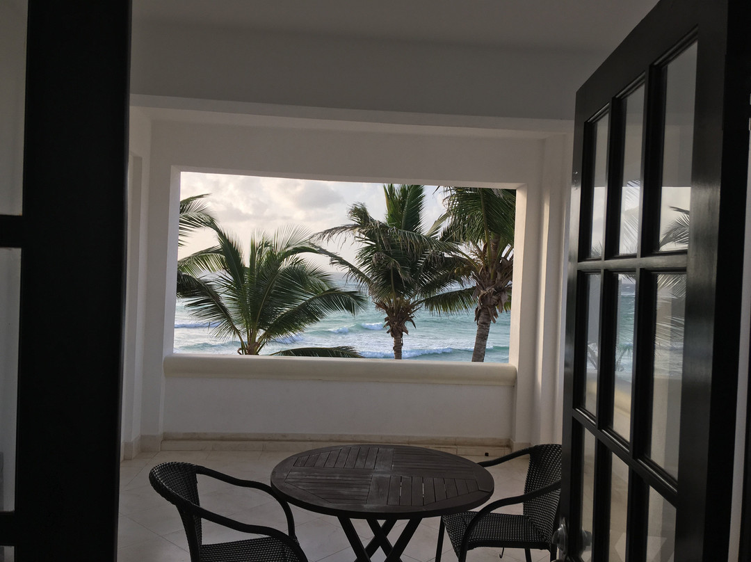 Silver Point Hotel主图