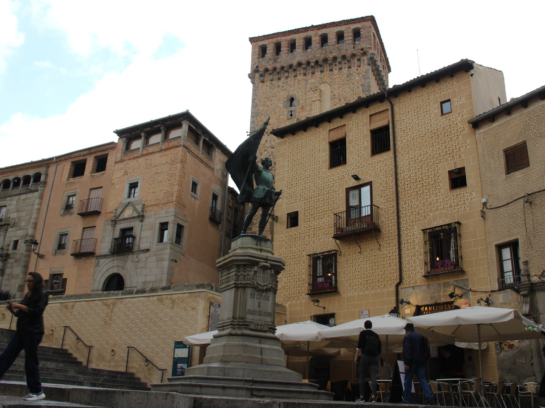 Monumento a Juan Bravo景点图片