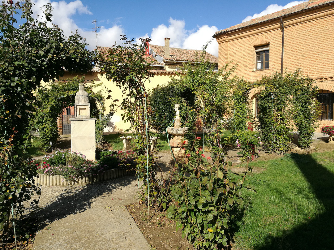 Monasterio de San Pedro de las Duenas景点图片