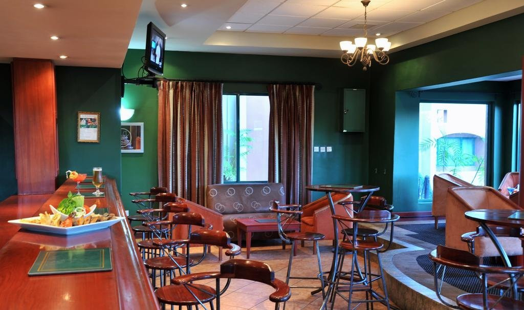 M'kango Golfview Hotel主图