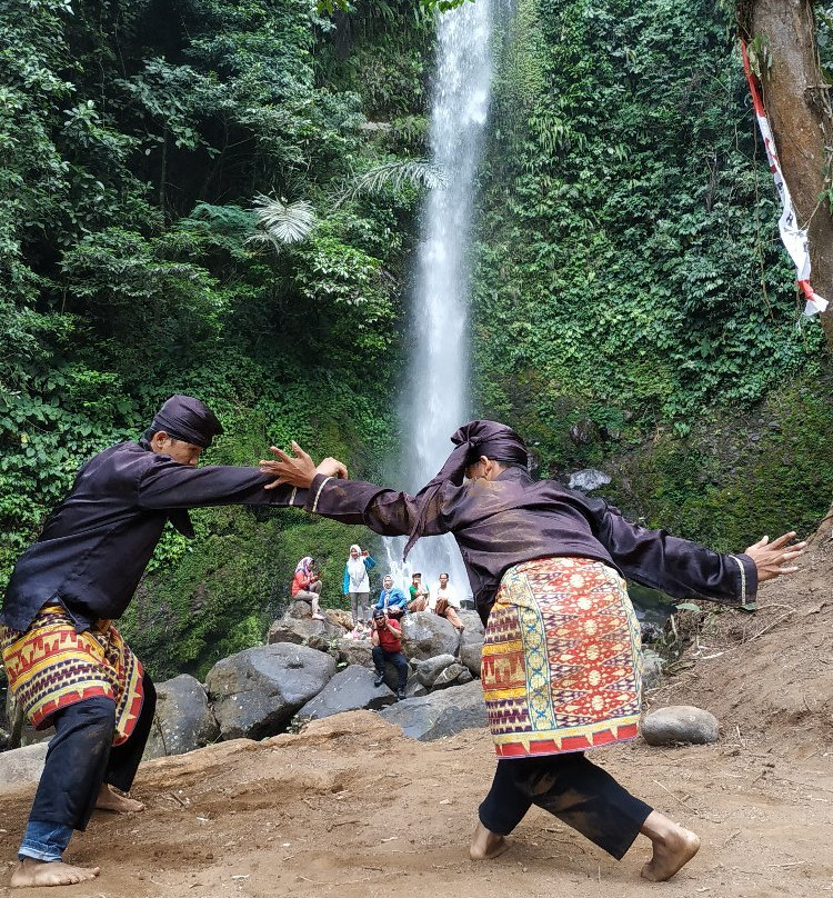 Mak Kunyana Waterfall景点图片