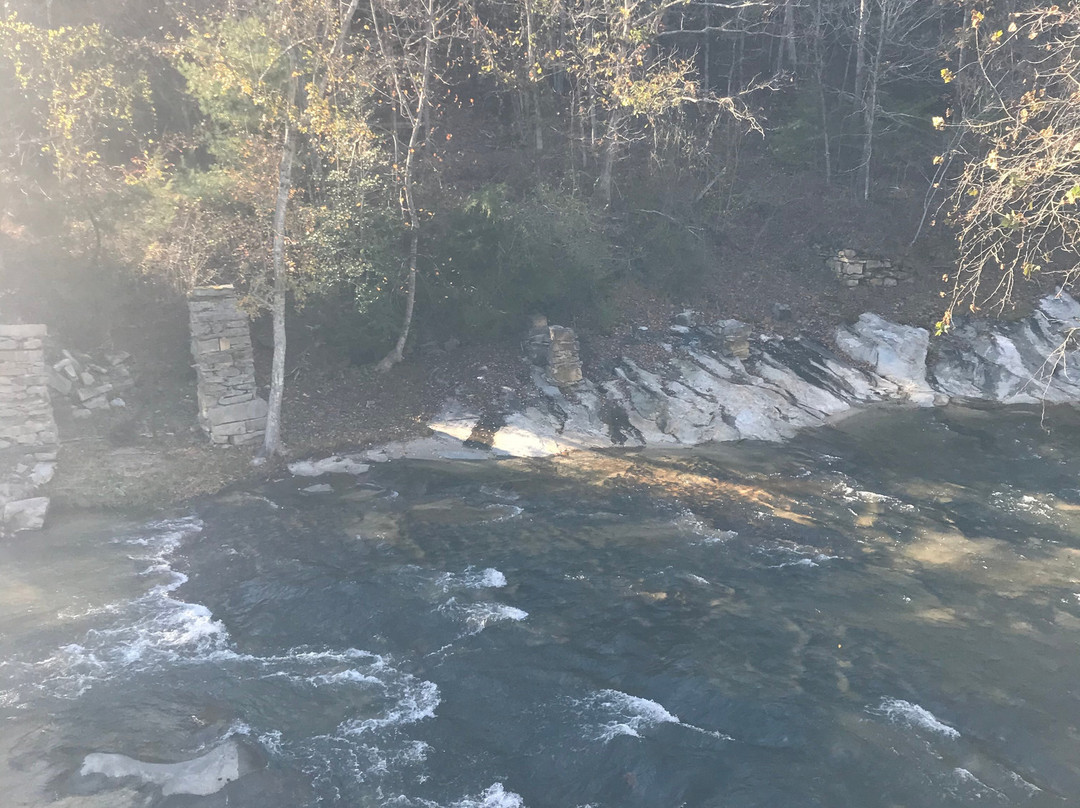 Roaring River Vineyards景点图片