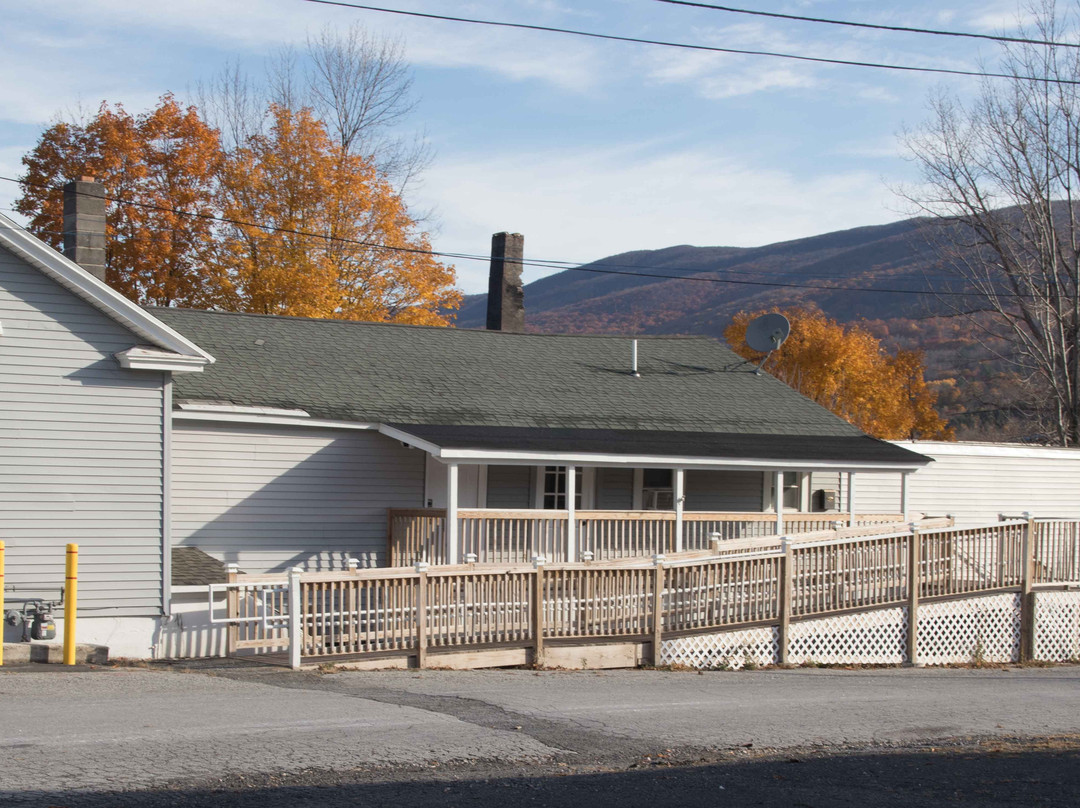 Mount Royal Inn主图