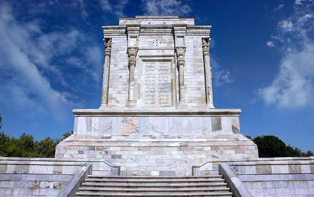 Tomb of Ferdowsi景点图片