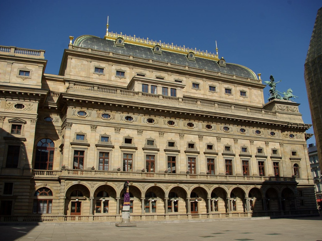 捷克国家歌剧院景点图片