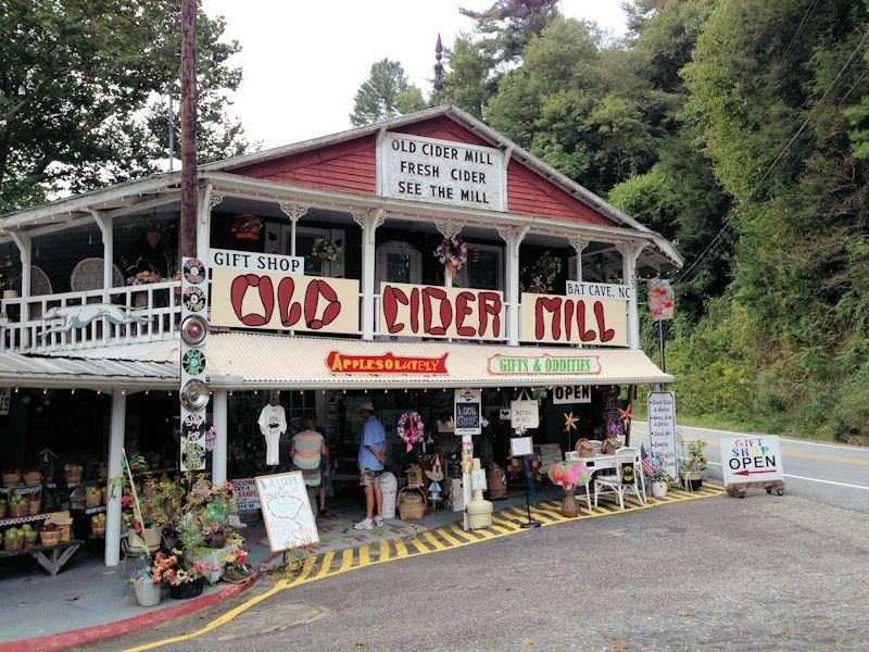 The Old Cider Mill & Applesolutely Gift Shop景点图片