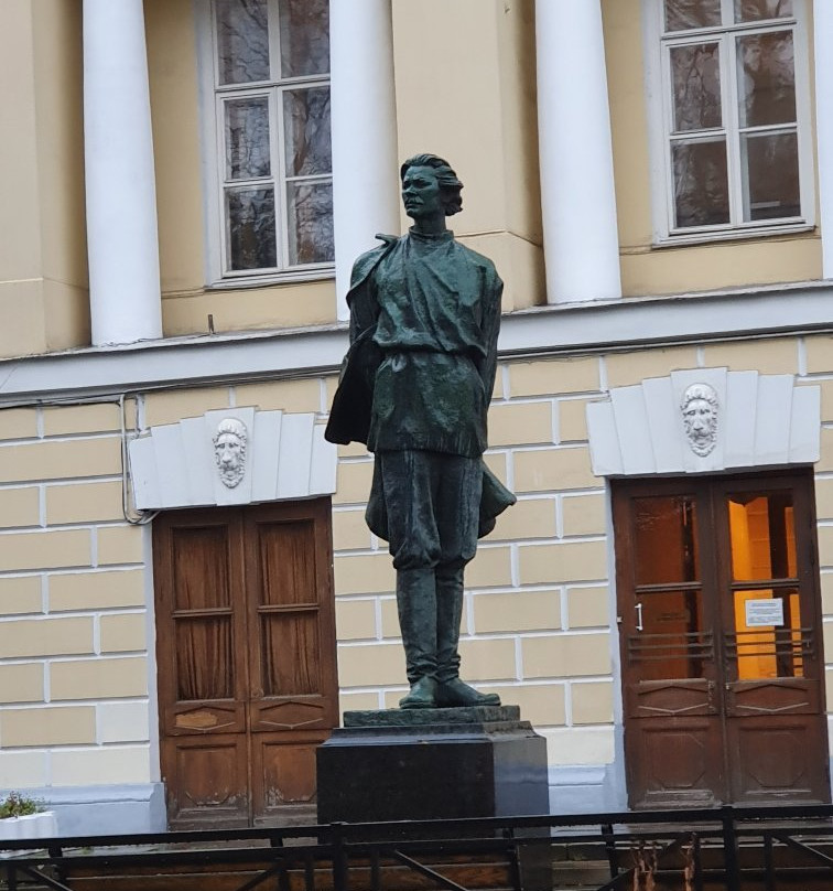 Statue of Gorkiy景点图片