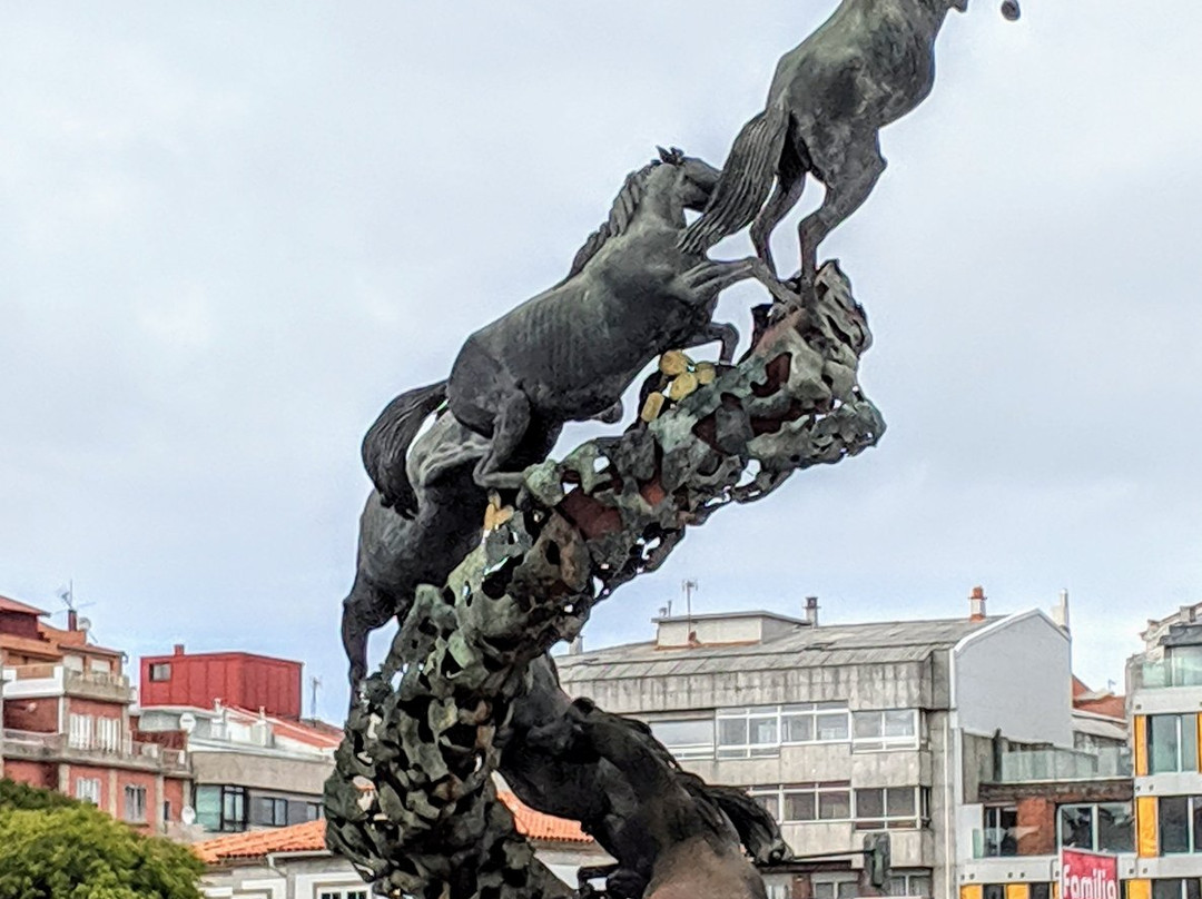 Monumento a los Caballos-比戈必去景点
