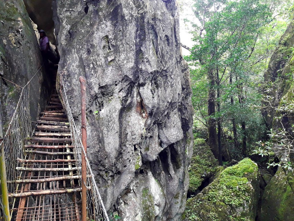 Igbaclag Cave-圣雷米希奥必去景点