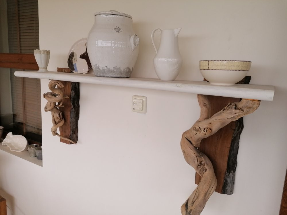 The House of the Boatmaker主图