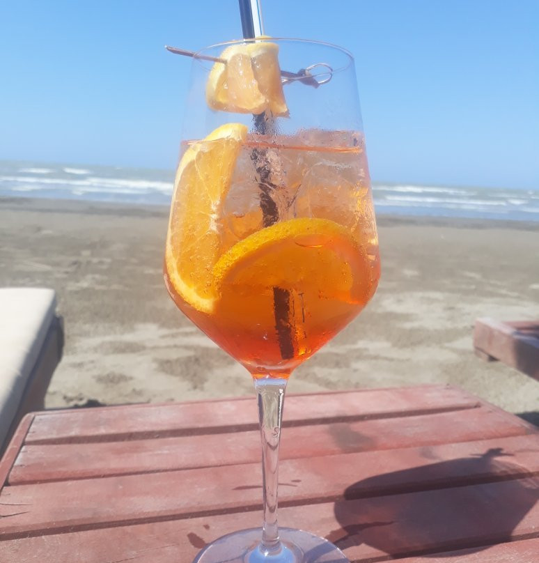 Umami Beach Resort主图