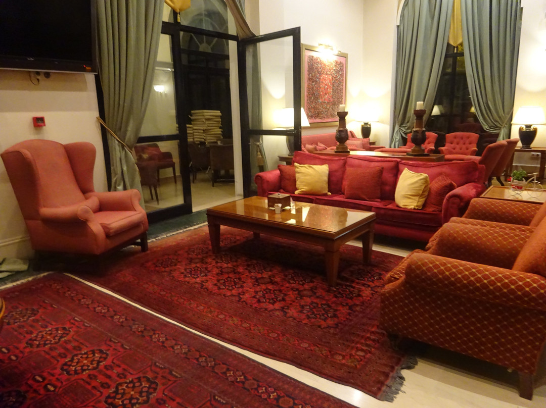 沃洛斯宫殿酒店主图