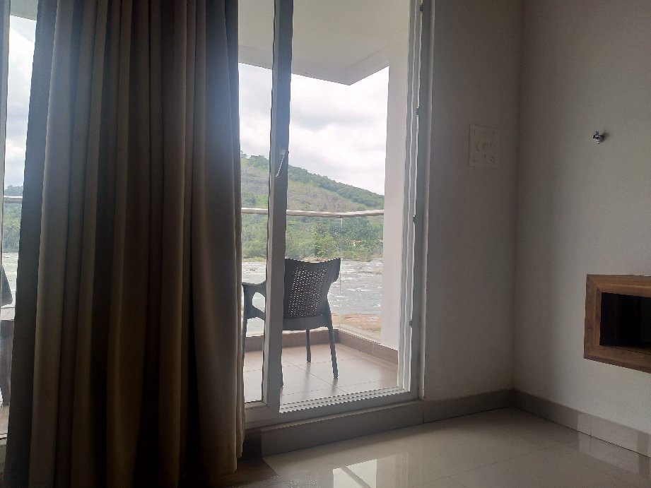 Athirapilly River Resort主图