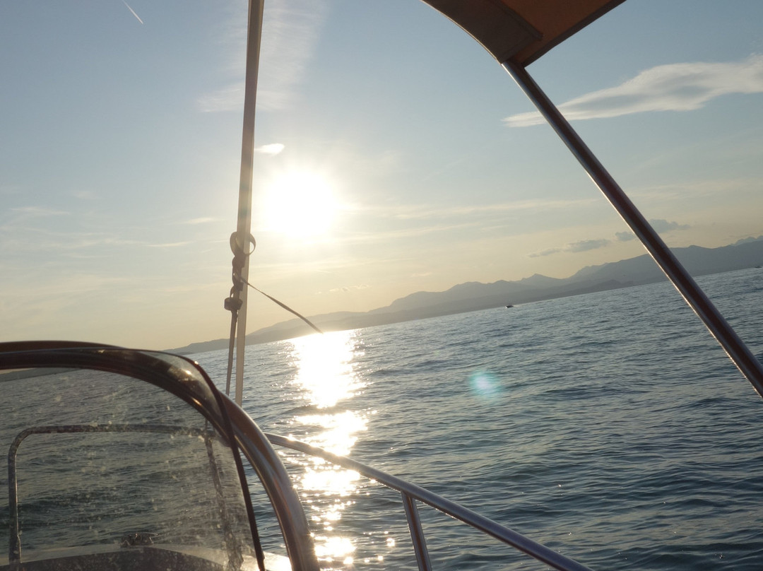 Summertime Boat Rent-拉齐塞必去景点