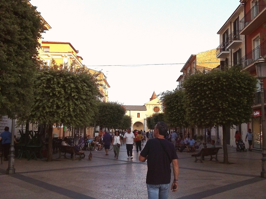 Piazza Unità D'italia-丰迪必去景点