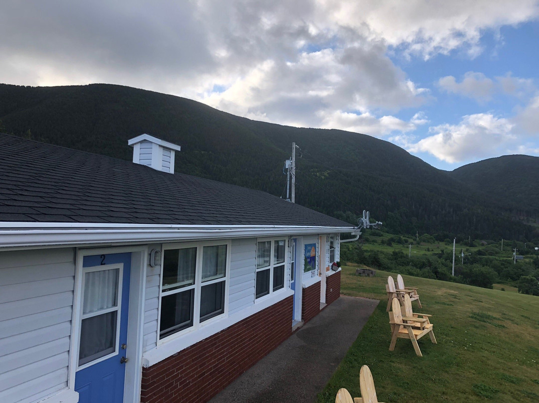 Burton's Sunset Oasis Motel主图