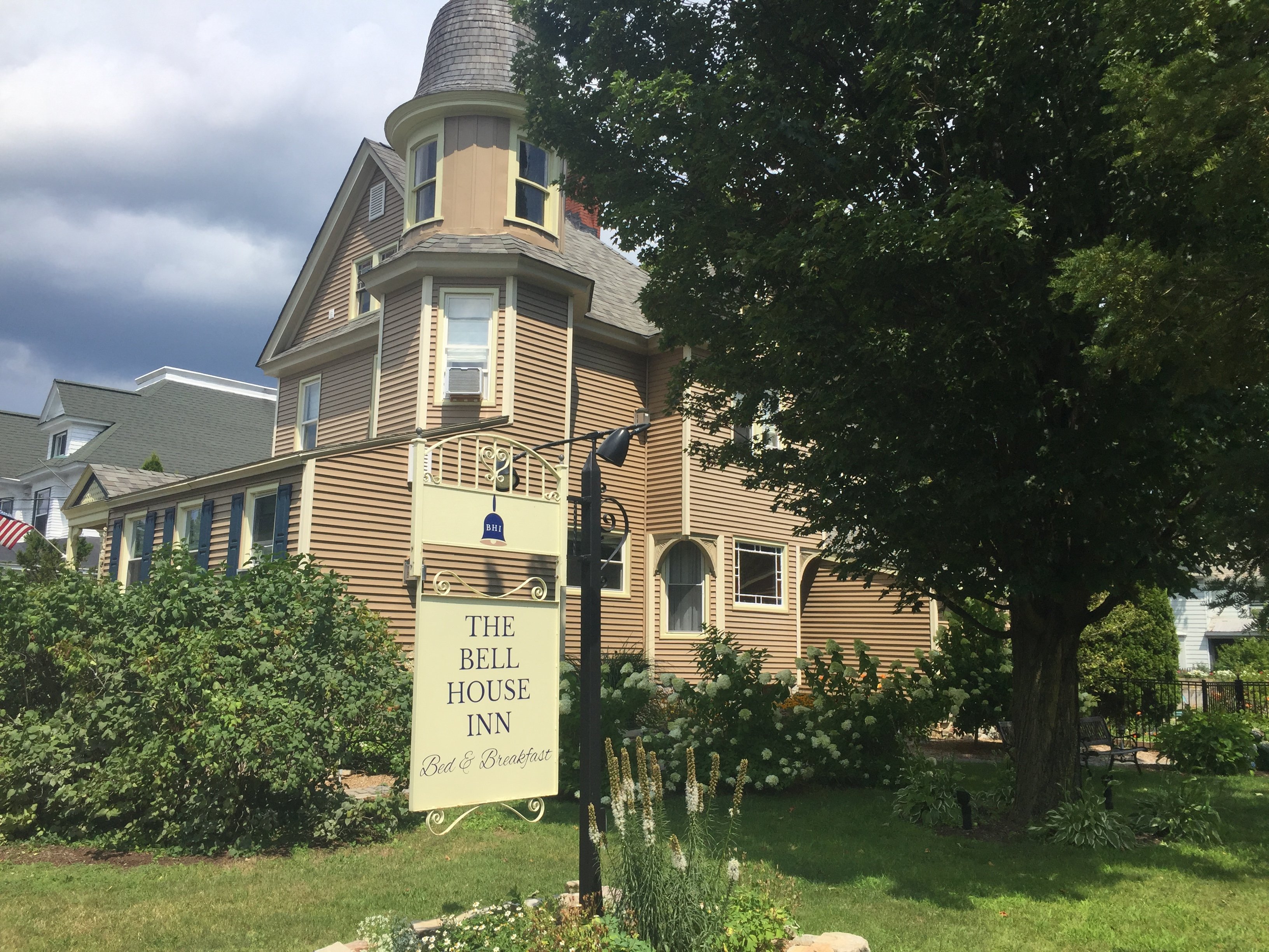 The Bell House Inn-官方