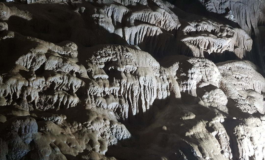 Mabaj Grotto-朱拜勒必去景点