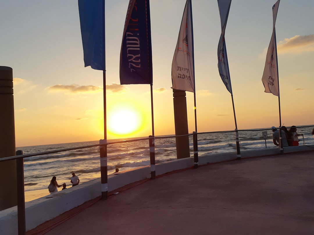 Dado Beach-Haifa必去景点