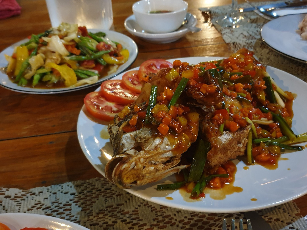 怀情岛度假酒店主图