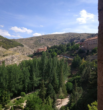 Monumento al Sagrado Corazón de Jesús-昆卡必去景点