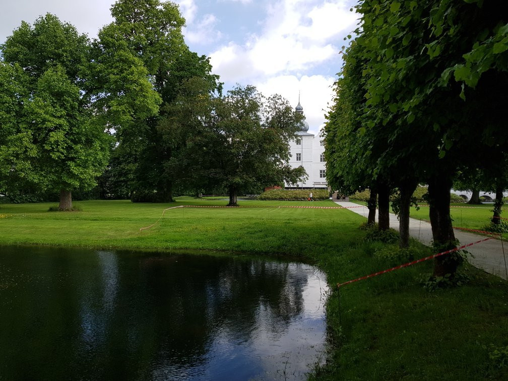 Engelsholm Slot景点图片