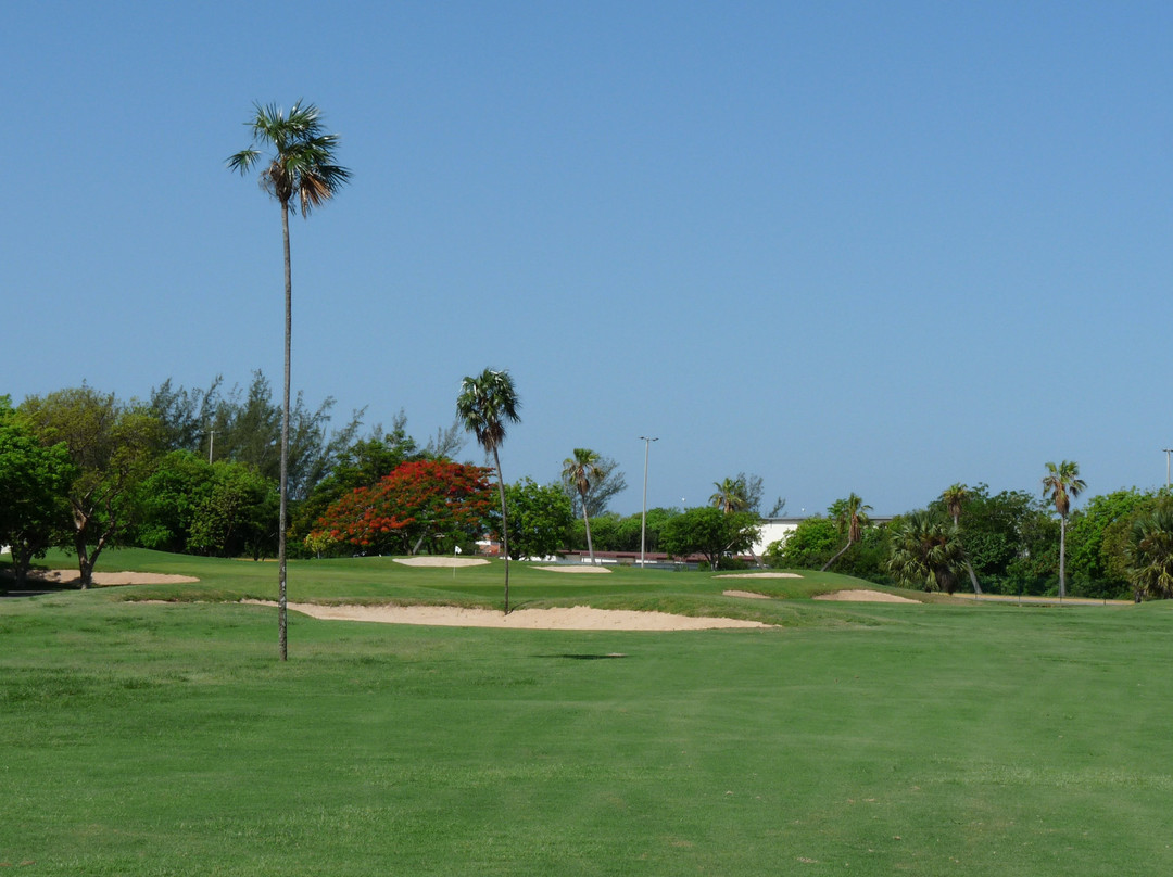 瓦拉德罗高尔夫俱乐部景点图片