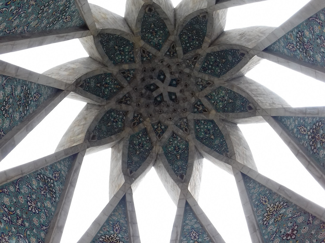 Mausoleum of Omar Khayyam景点图片
