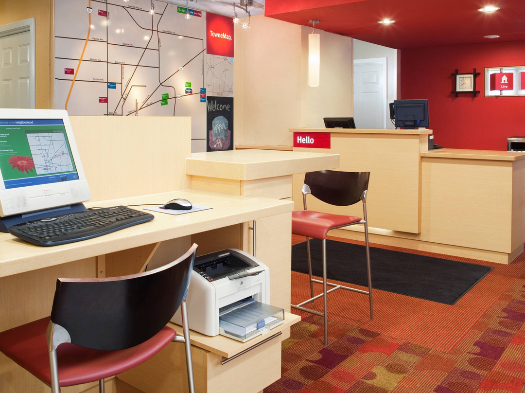 芬德雷万豪广场套房酒店主图