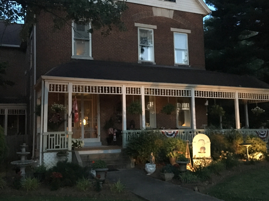 Victorian House Bed and Breakfast主图