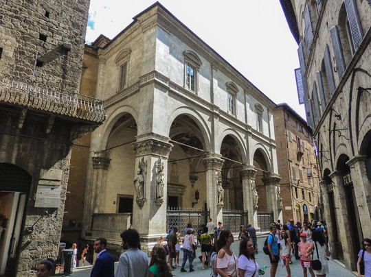 Loggia della Mercanzia-锡耶纳必去景点