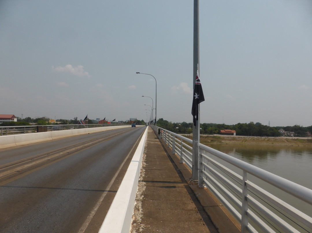 Thai-Lao Friendship Bridge景点图片
