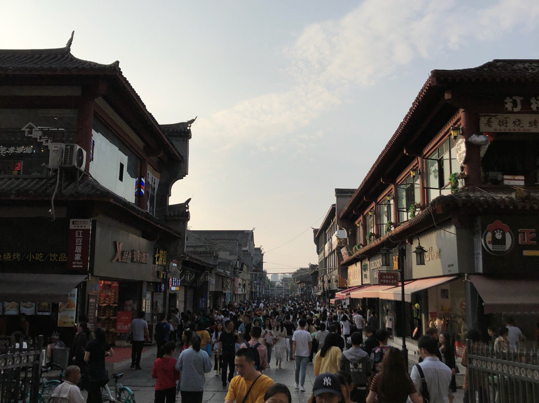 襄阳美食街-襄阳市必去景点