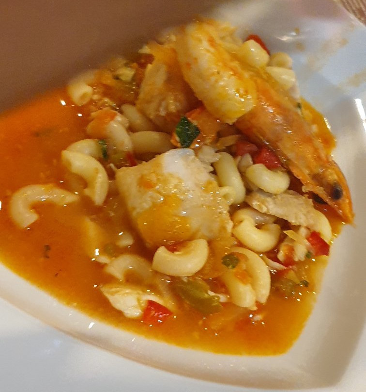 Santa Catarina da Fonte do Bispo餐馆和美食-Farroba Restaurante