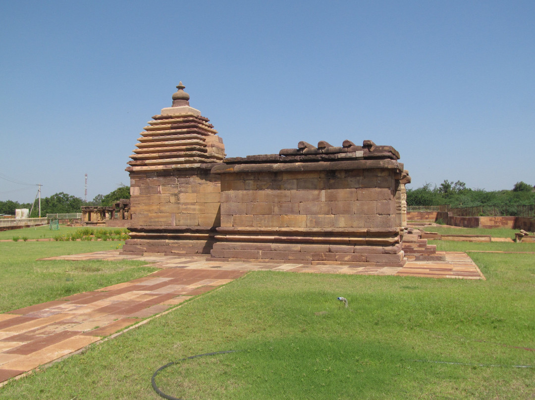 Jyotirlinga Temple Group景点图片