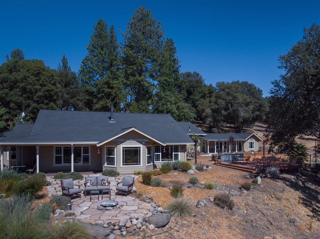 Red Tail Ranch主图