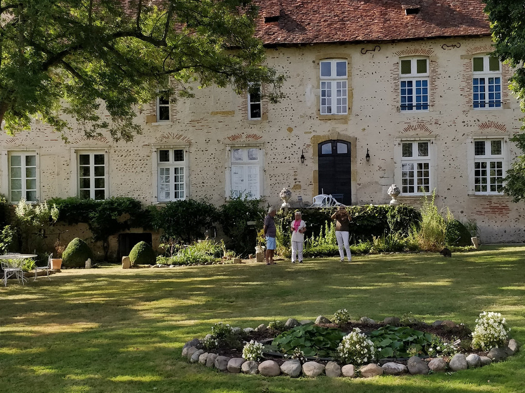 Château de Momas景点图片