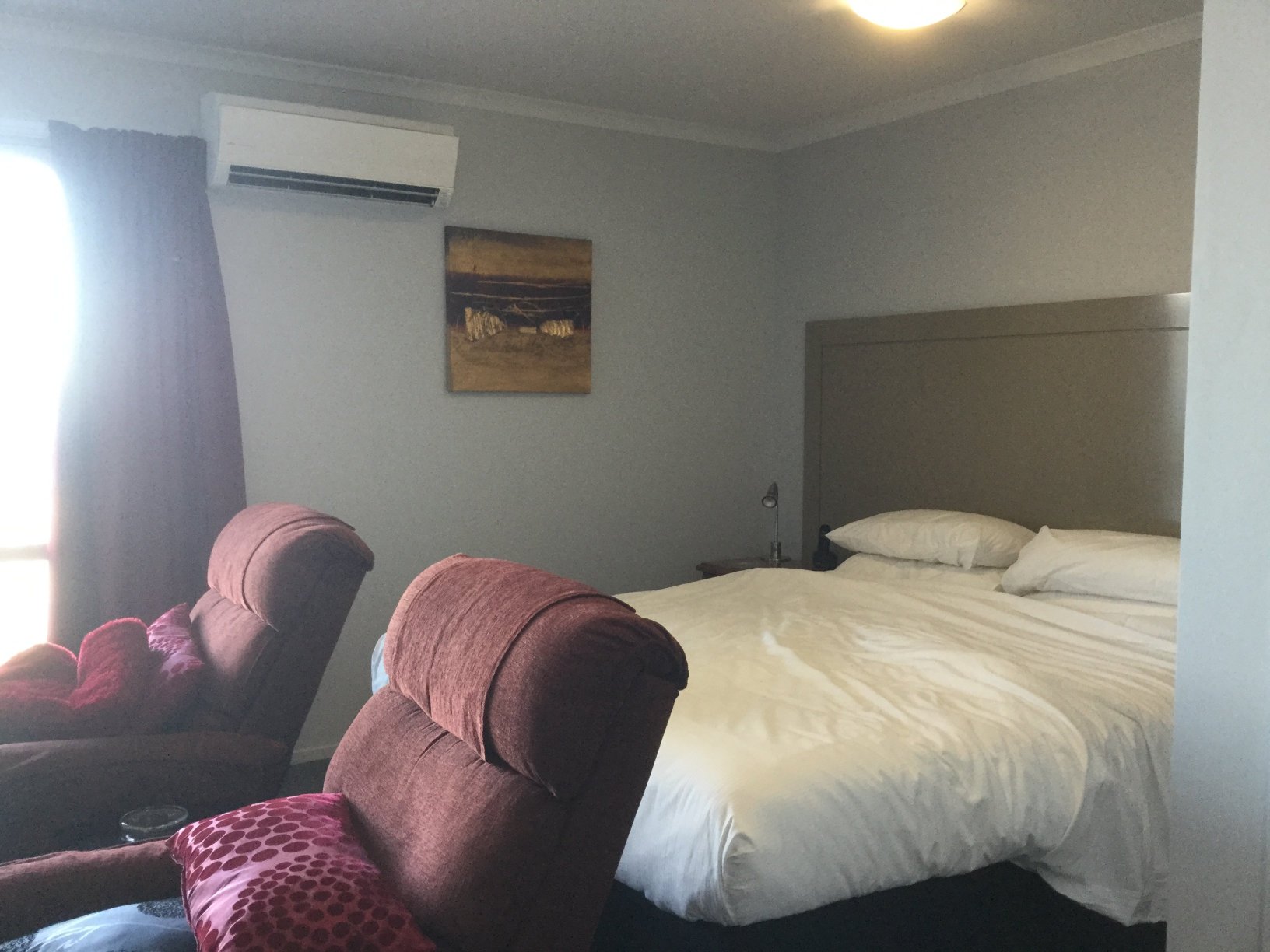 BKs Premier Motel Esplanade-浴室